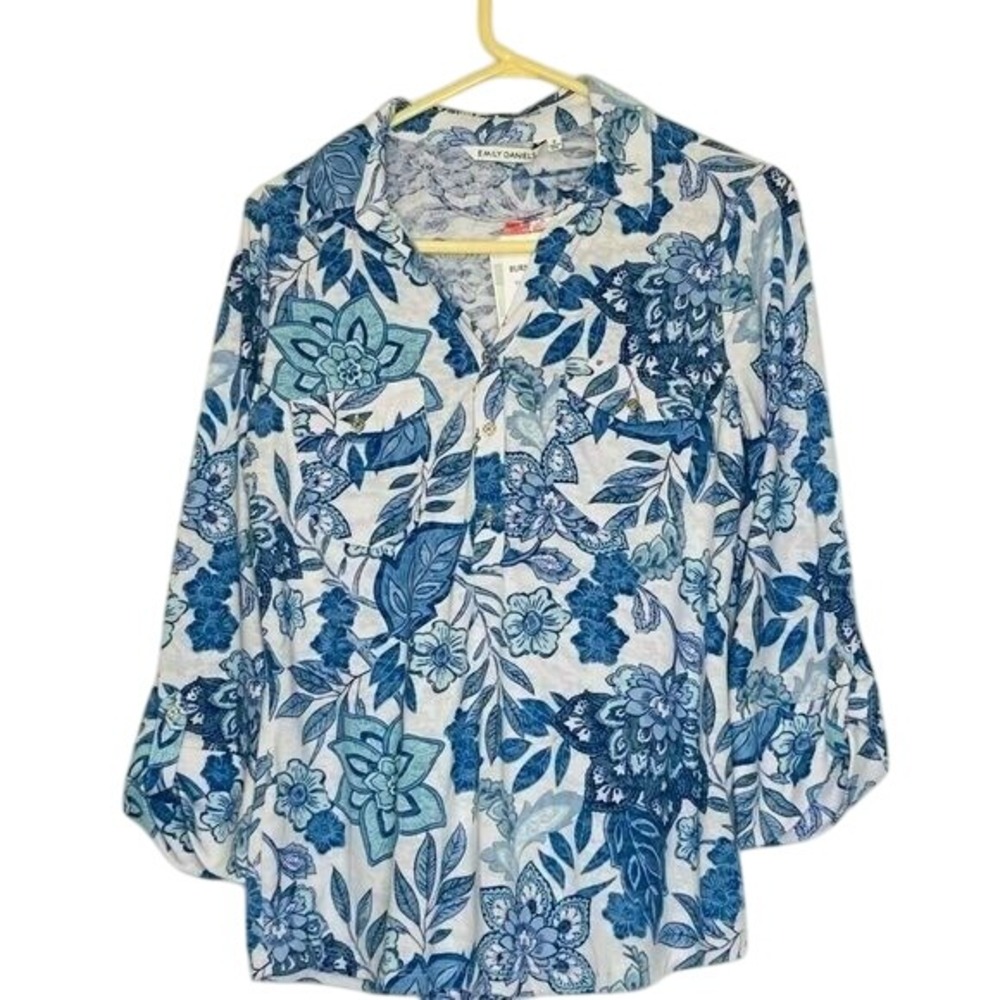 Emily Daniels NWT Floral Blouse Button Up 3/4 Sleeve Top Blue White S Casual